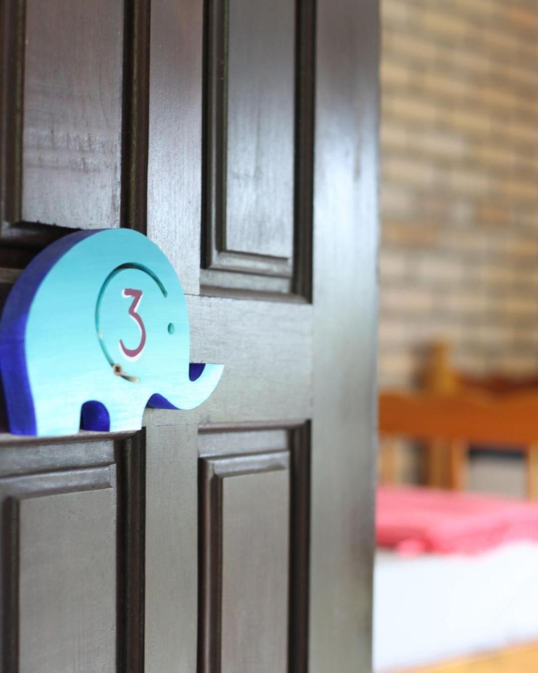 Cama em Dormitório Misto com 8 Camas